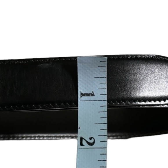 Gucci Belt Size Large Black Leather Belt with Silvertone Gucci / Single G Buckle - Picture 9 of 11